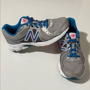 New Balance 450v3 Women’s Runnng Shoes Size 9.5 Gray Metallic/Blue/ Pink